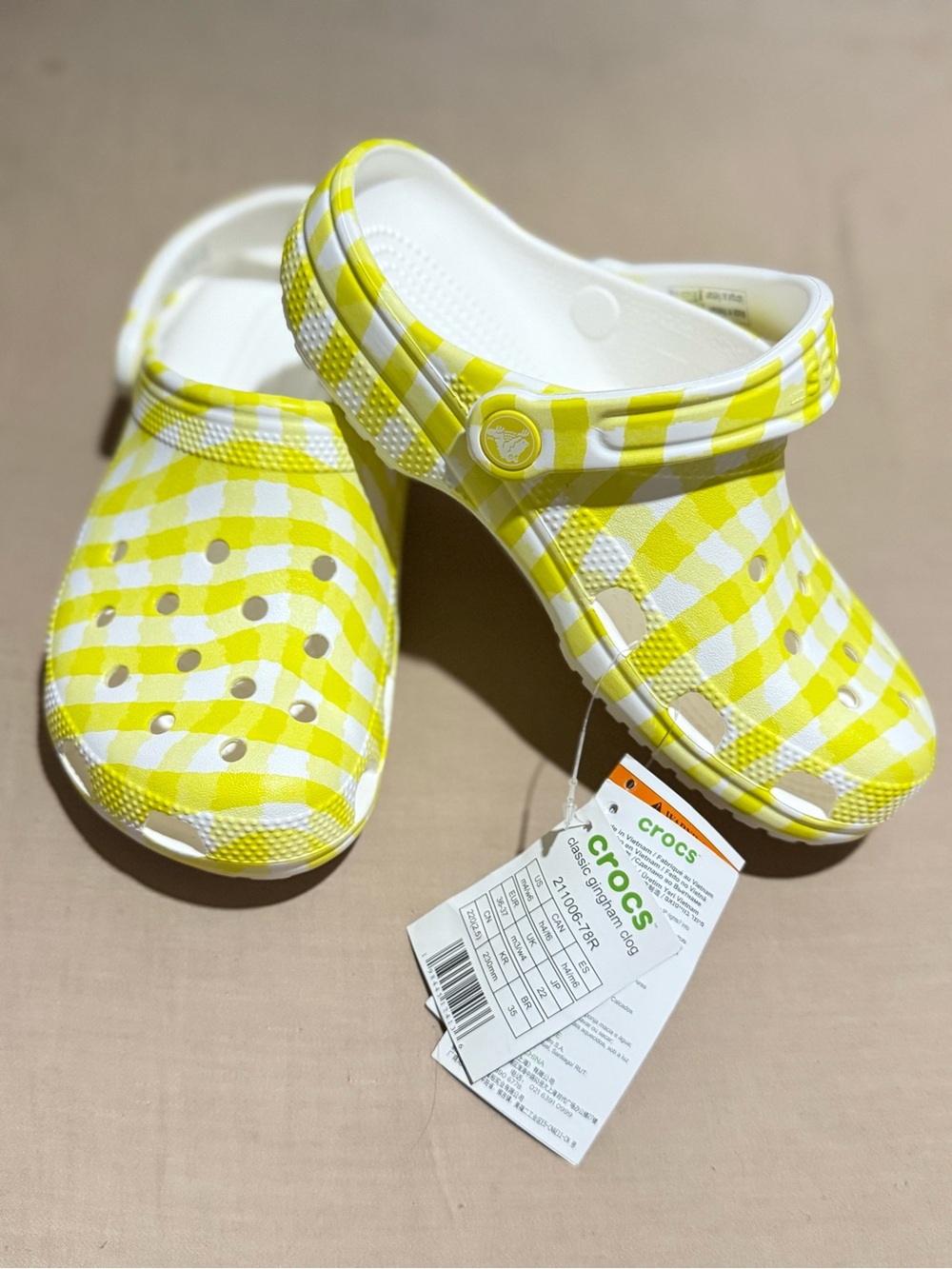 CROCS Classic Clog in Yellow and White Gingham